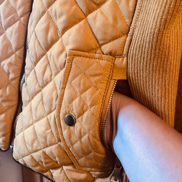 Love Tree  Like New Rib Trim Quilted Padding Zip Up Lightweight Vest, Women’s M - Picture 8 of 13